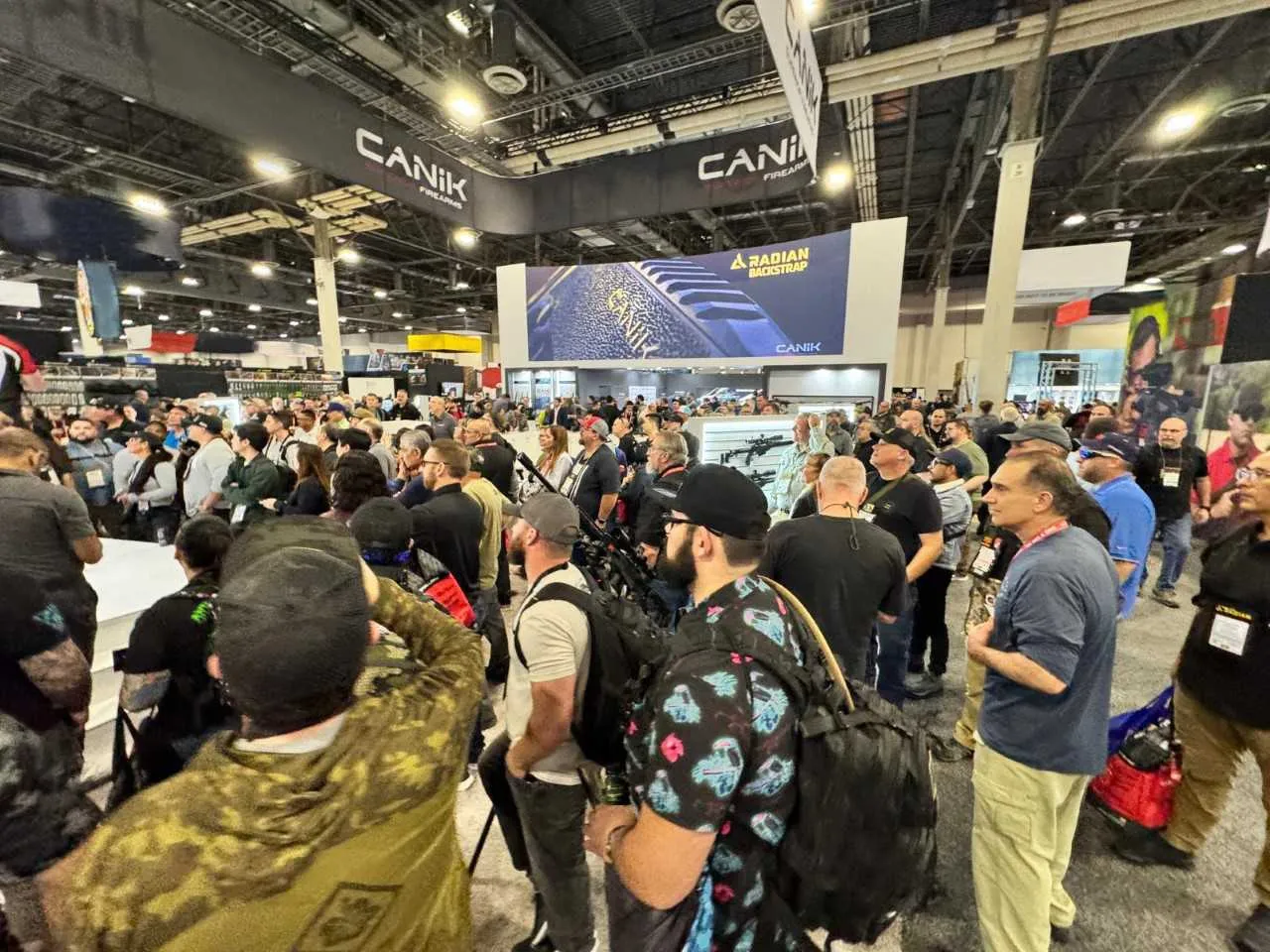 CANiK’ten Las Vegas’ta görkemli tanıtım