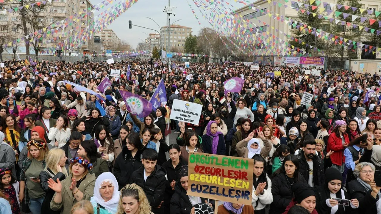 DEM Parti'nin 'Öcalan mitingi'ne Diyarbakır Valiliği'nden yasak!