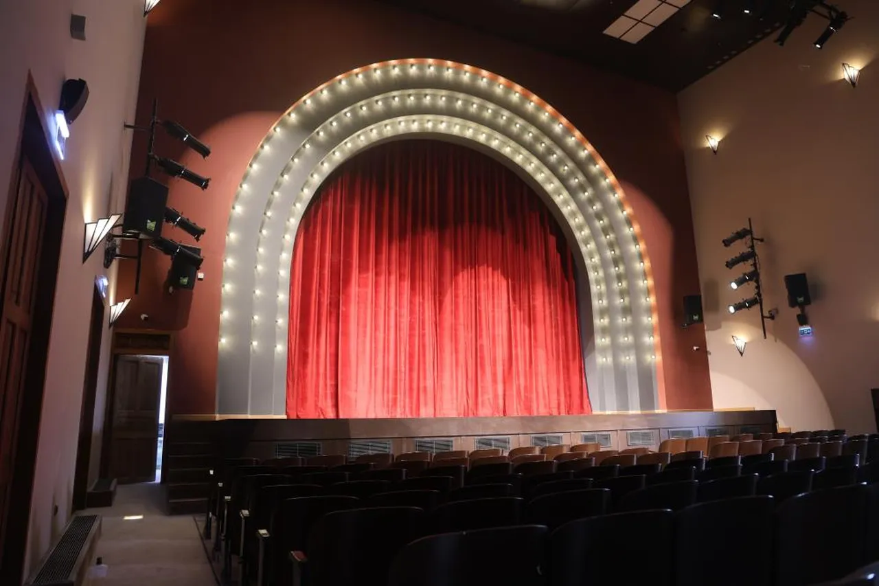 Deprem sonrası taşları enkazdan tek tek toplanmıştı! Tarihi bina yeniden inşa edildi