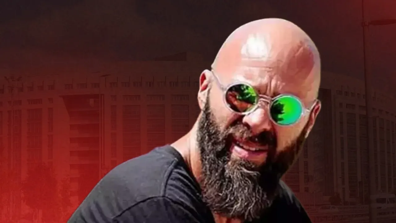 Esat Yontunç havalimanında gözaltına alındı