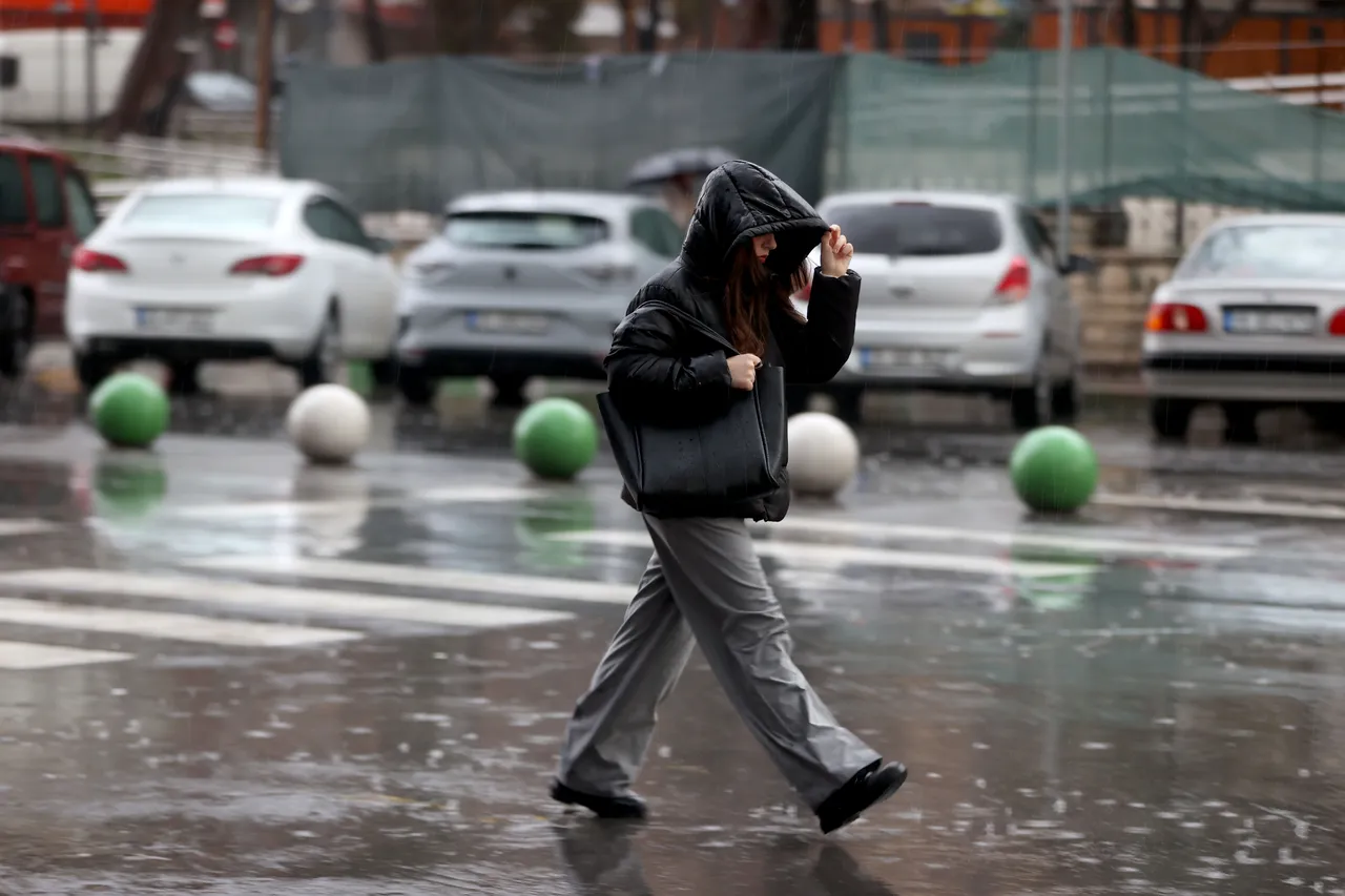 Meteoroloji’den çifte uyarı! 14 ilde kar, 9 ilde sağanak yolda