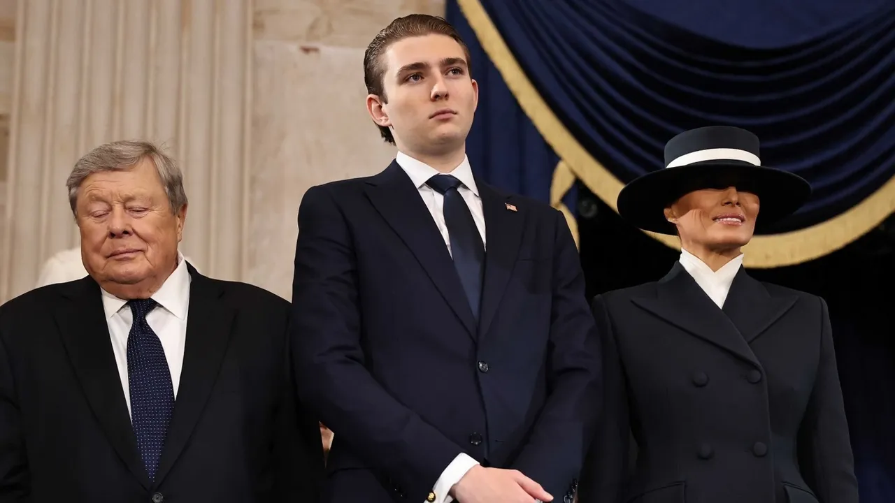 Trumpın küçük oğlu İngilterede kahraman oldu! Şiddet gören bir kadının hayatını nasıl kurtardı?