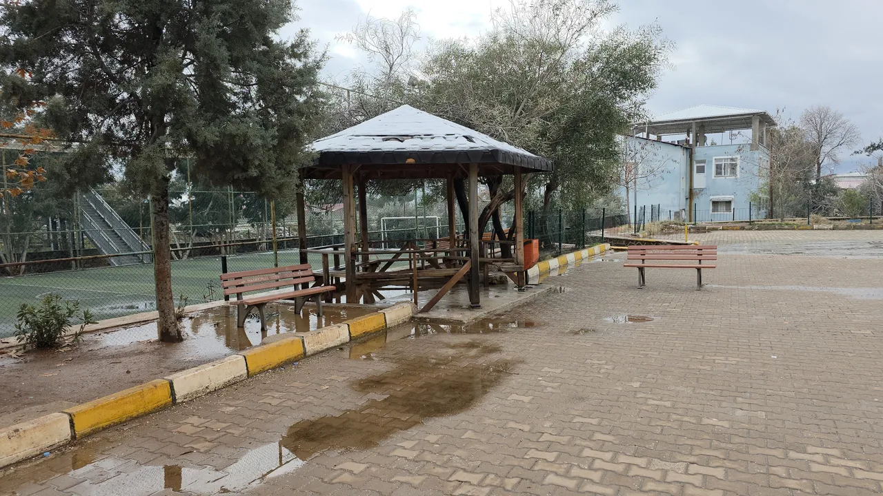 17 yaşındaki gencin acı sonu: Gece evden çıktı, okul bahçesinde cesedi bulundu