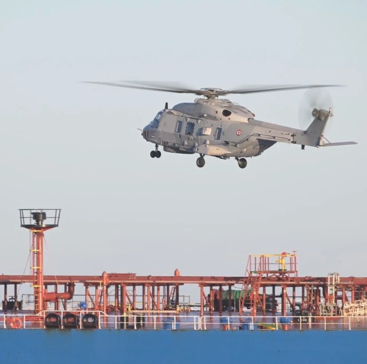 Akdeniz'de Fransa operasyonu! Rus tankerine müdahale edildi