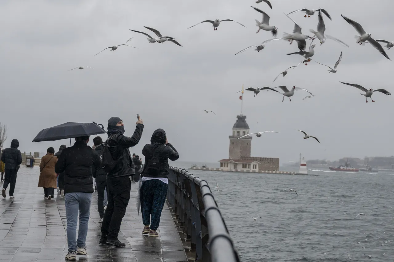 AKOM tarih verdi! Soğuk hava İstanbul’u ne zaman terk edecek?