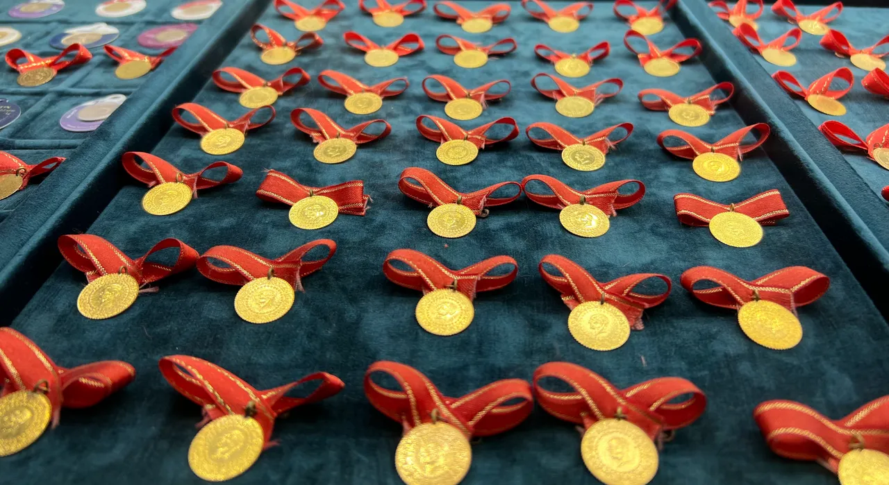 Altın ve gümüş fiyatında yükseliş devam edecek mi? İslam Memiş'ten vatandaşlara 5 uyarı