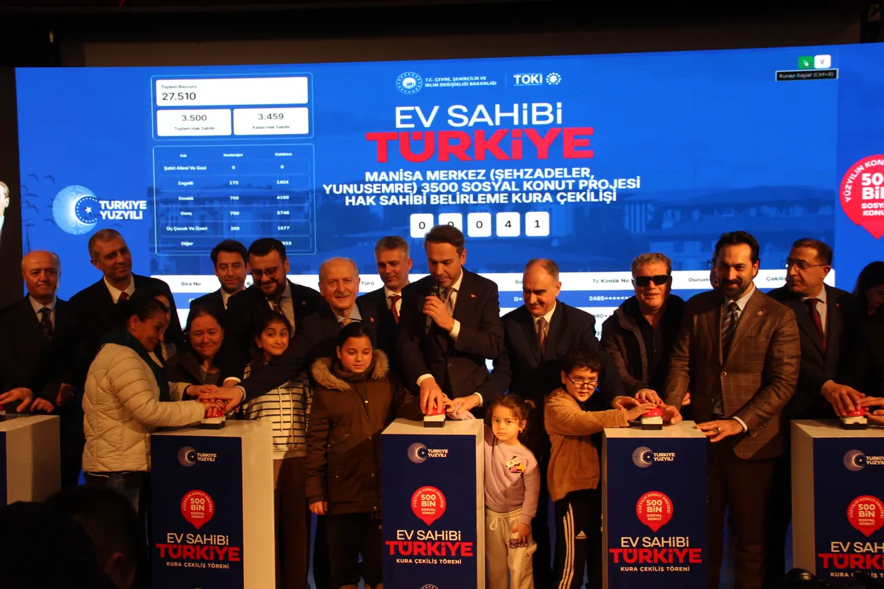 Bayraktardan heyecanlandıran sözler: 2028de 17 milyon hanenin doğalgazını karşılayacağız