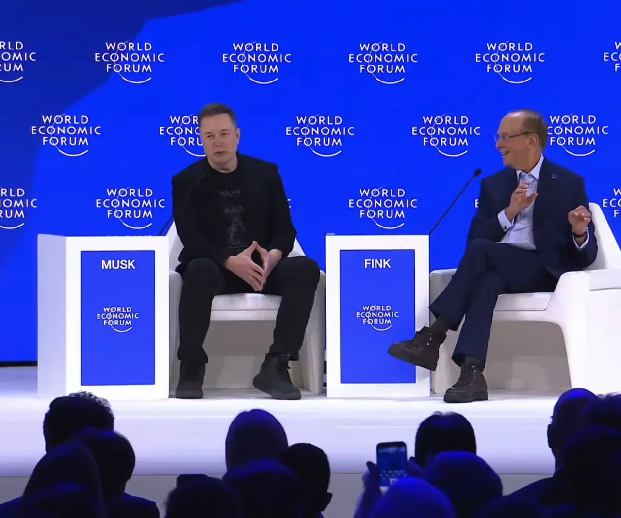 Davosta salon buz kesti! Ünlü milyarder Musk, hem Trumpı hem de barış kurulunu tiye aldı