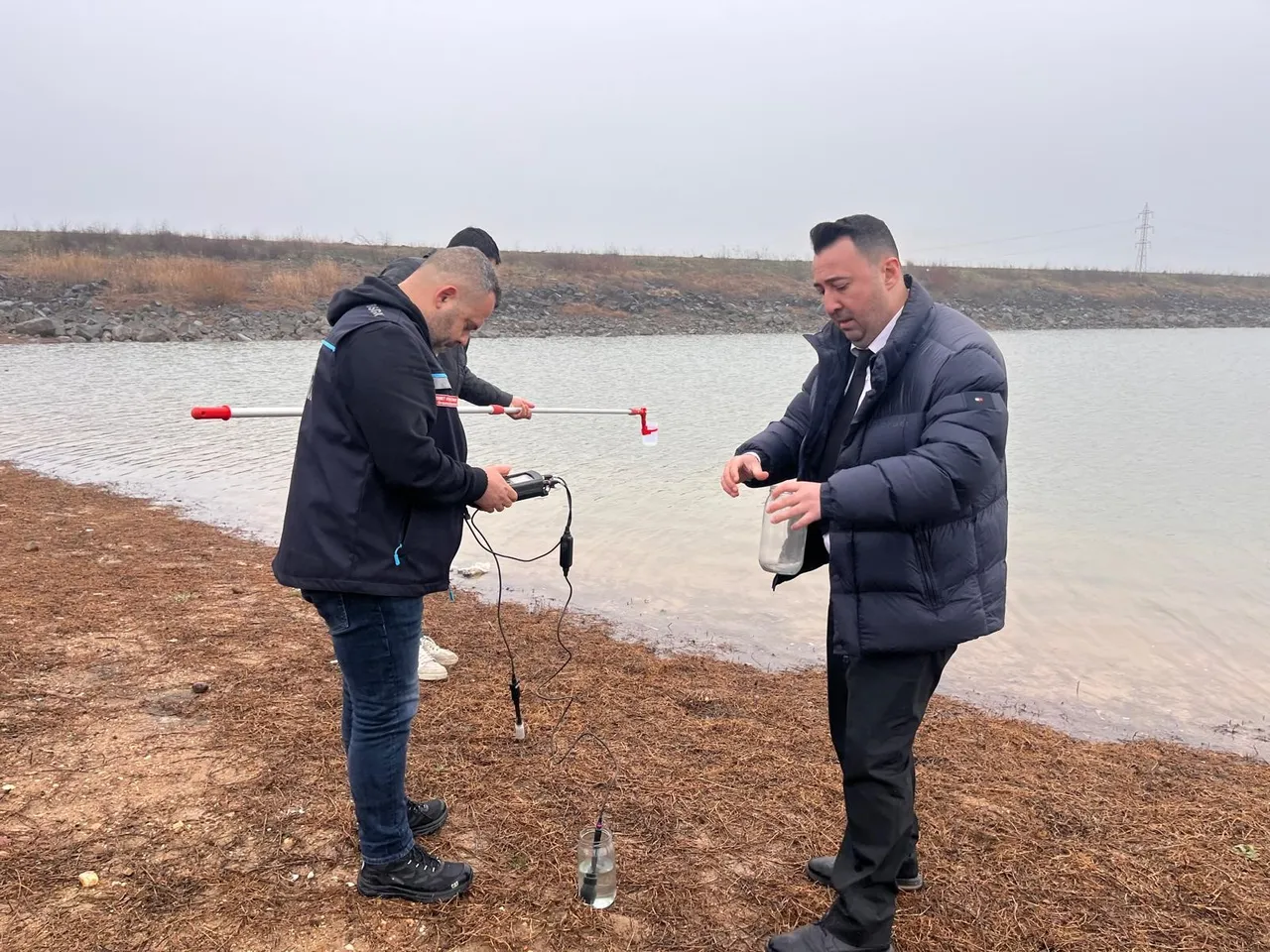 Göldeki balık ölümleri korkuttu! Sudan numune alındı