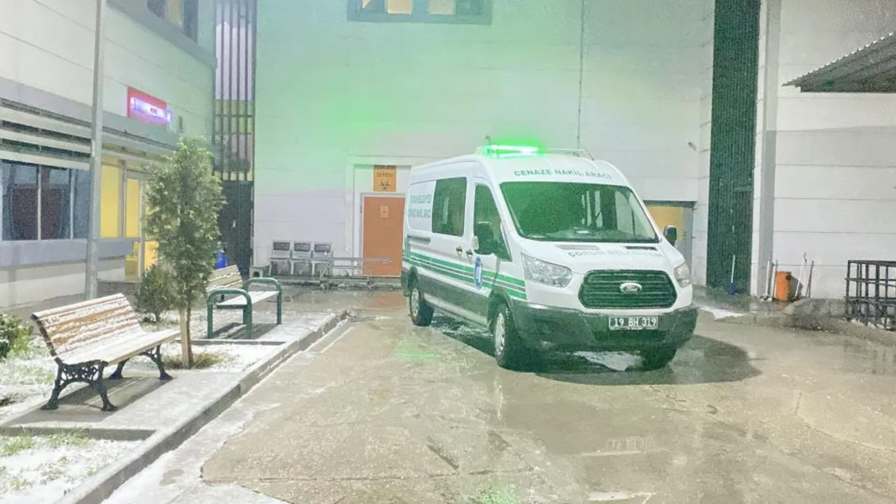 Hayvanları beslemek istedi, feci şekilde öldü! Cesedini karısı buldu... 