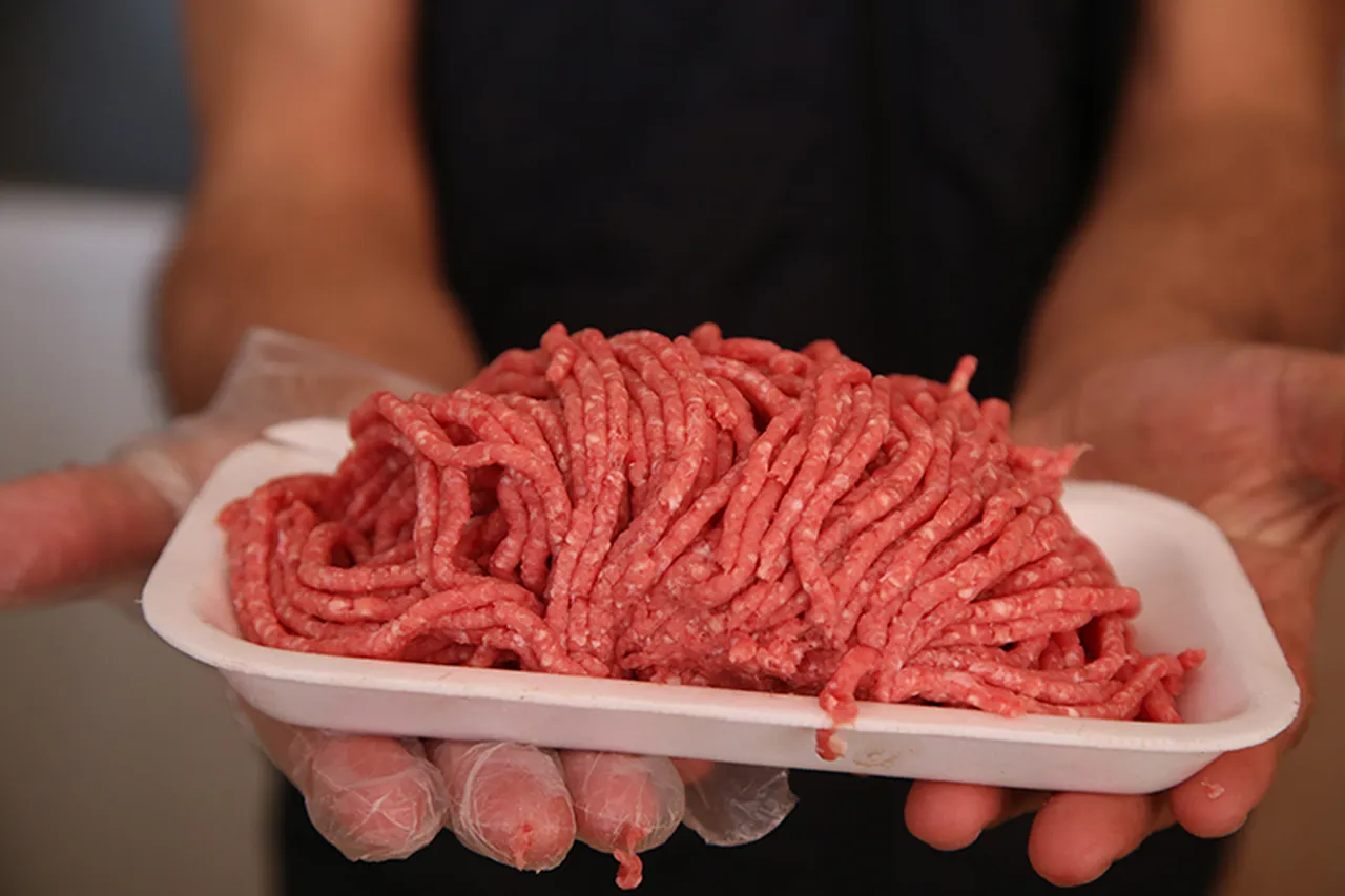 İstanbul ve Ankara'da et ve tereyağı fiyatları sabitlendi! İşte ramazan sonuna kadar ucuza satacak marketler