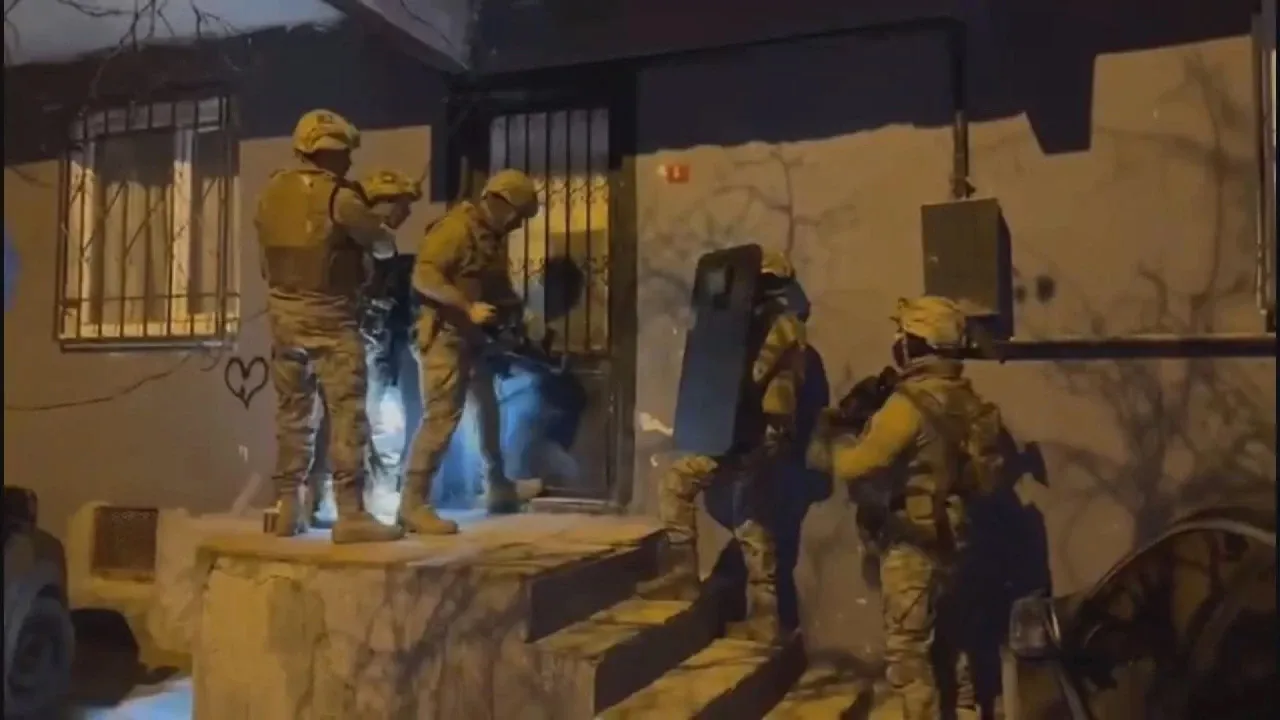 İstanbul'da iş yerine silahlı saldırı: 6 kişi yakalandı!