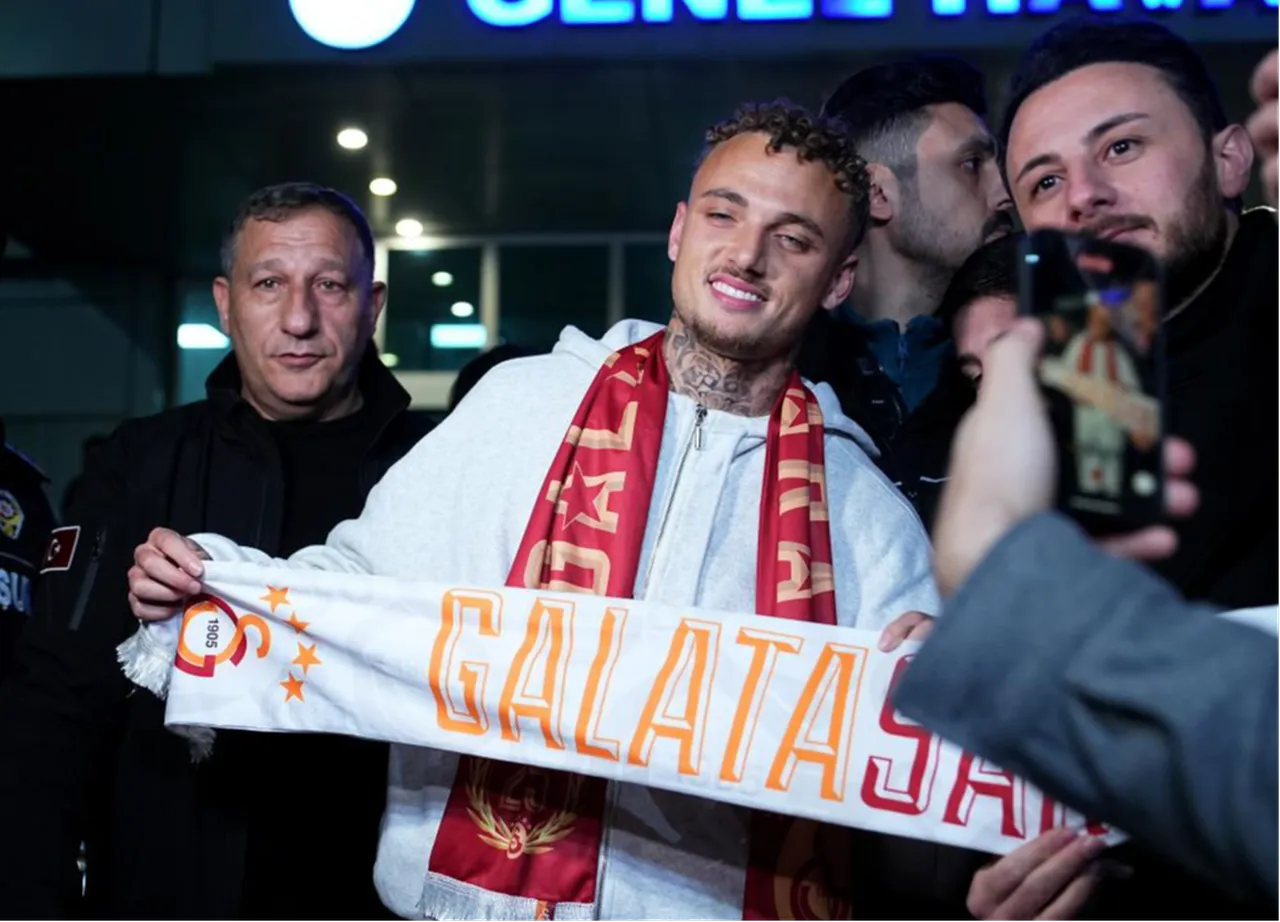 Noa Lang, Galatasaray için İstanbul'da