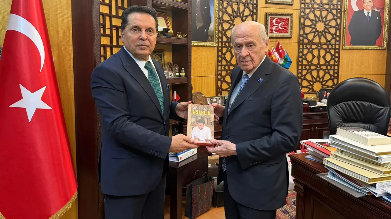 Silahlı terör örgütü davasında karar! Ahmet Özer'e hapis cezası