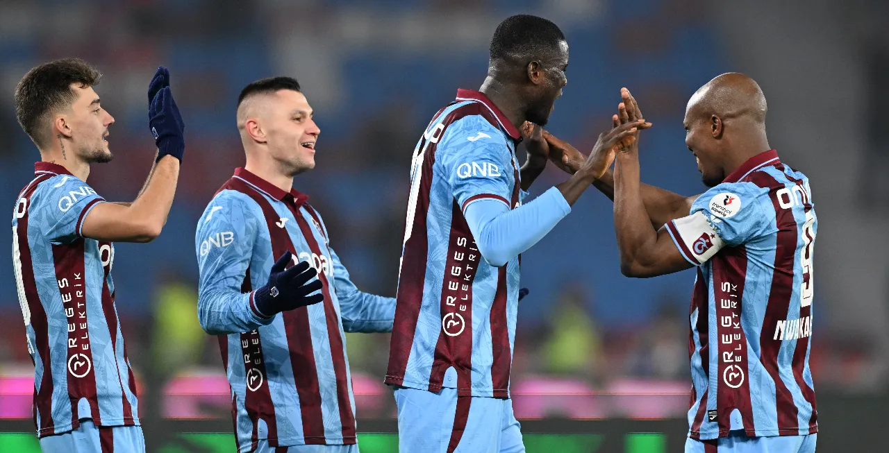 Üç gol, bir kırmızı kart! Trabzonspor, Kasımpaşa'yı eli boş gönderdi