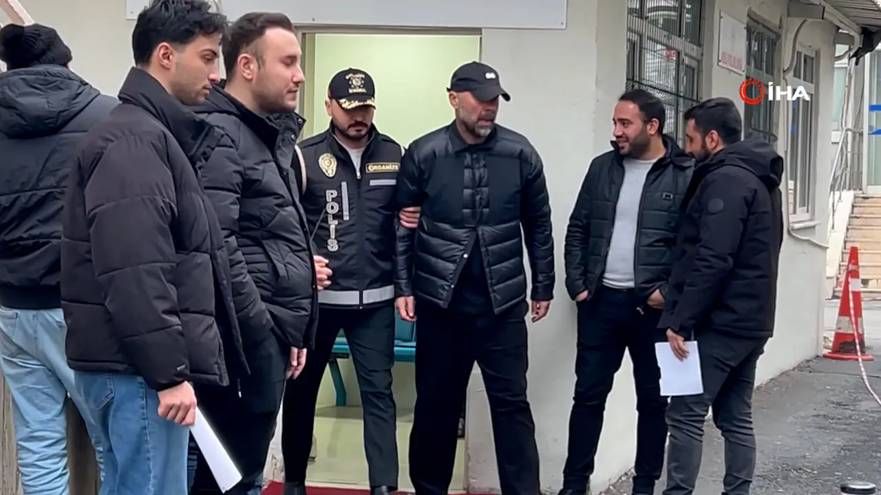 Ülkeye adım atar atmaz gözaltına alındı! Esat Yontunç adliyede