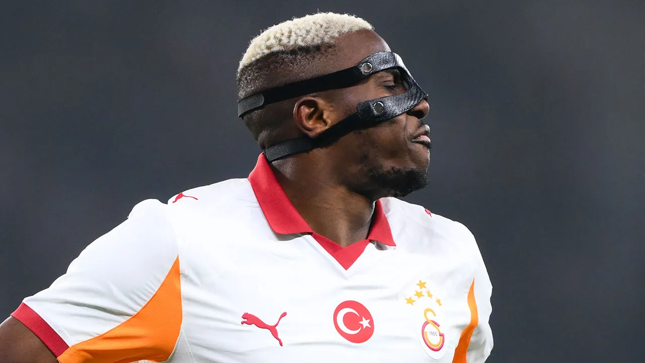 50. golünü atan Osimhen, Gomis'e bir adım daha yaklaştı