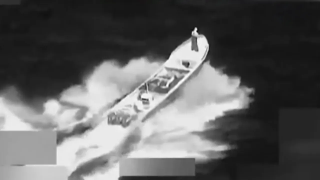 ABD’den uyuşturucu taşıyan tekneye saldırı!