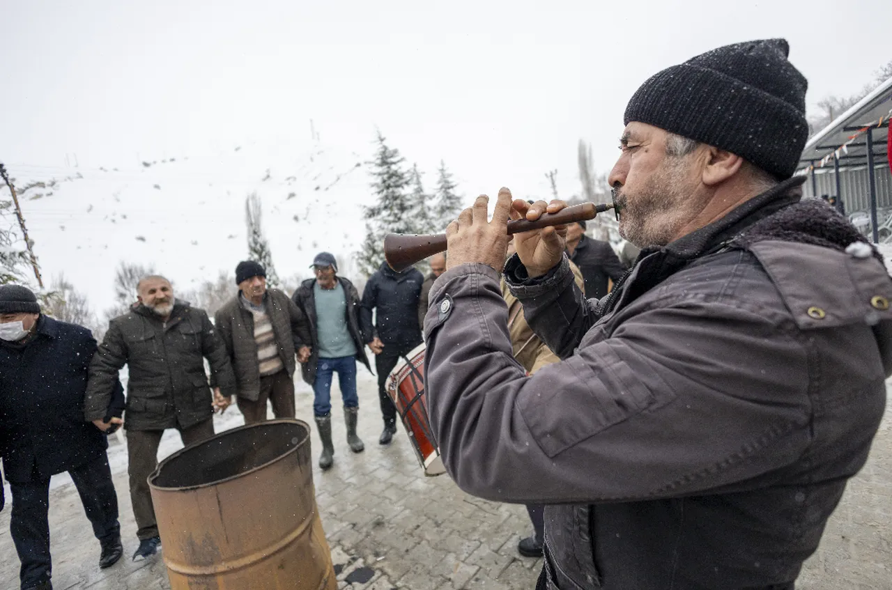Asırlık “Kış Yarısı” geleneği imece usulüyle yaşatılıyor
