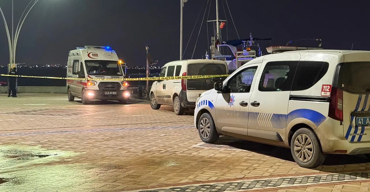Denizden erkek cesedi çıktı! Üzerindeki kıyafet dikkat çekti
