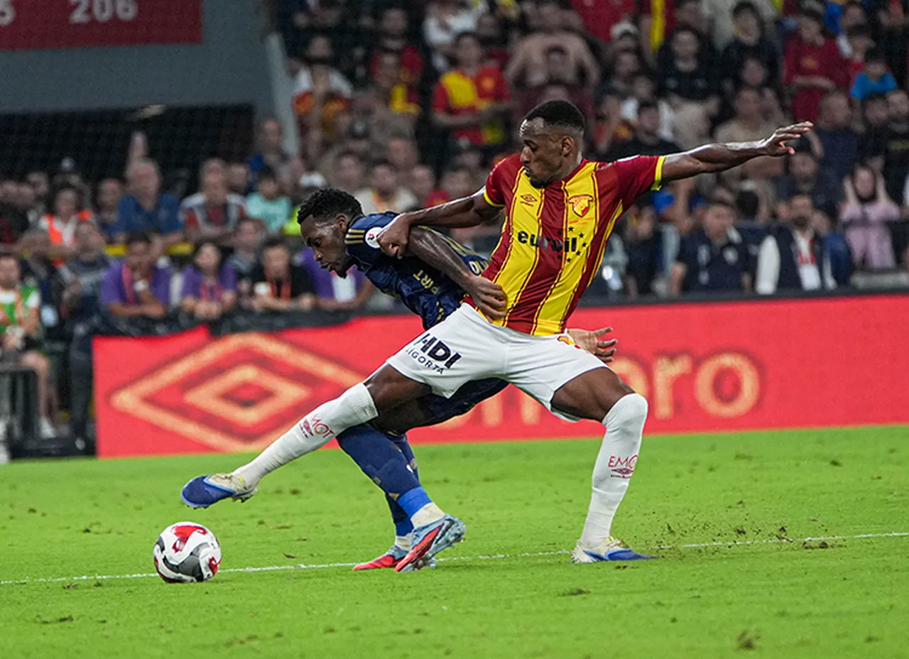 İki ekip arasında sezonun ilk yarısında İzmir'de oynanan müsabaka golsüz eşitlikle sona erdi