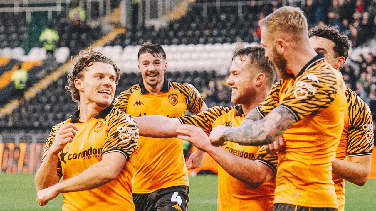 Hull City gözünü zirveye dikti: 3'te 3 geldi