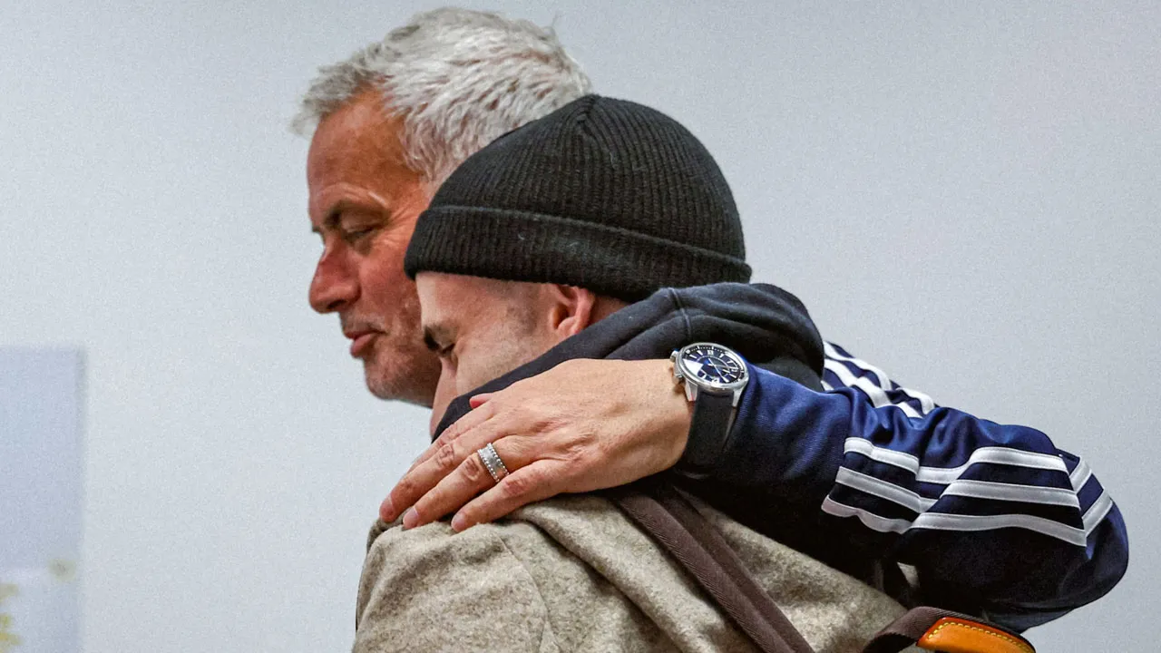 Mourinho'dan şaşırtan Rafa Silva kararı: Kimse beklemiyordu