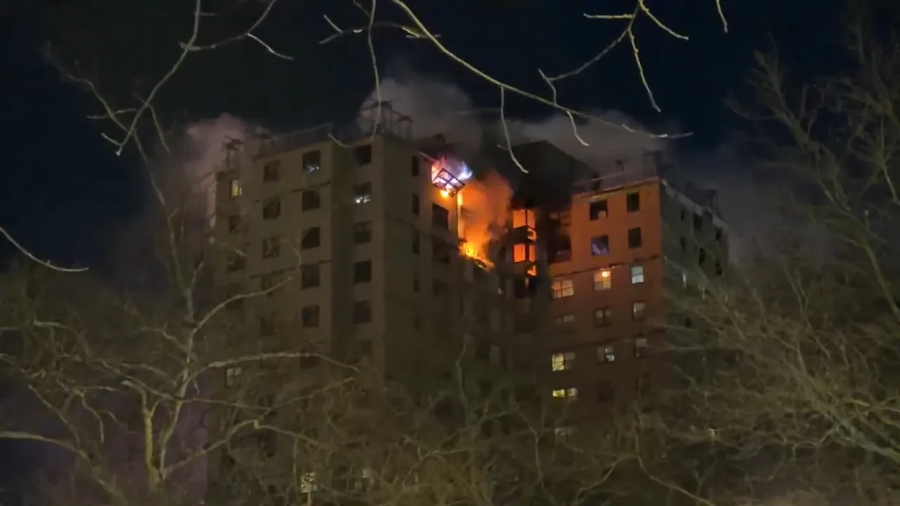 New York'ta bir binada patlama! Can kayıpları var