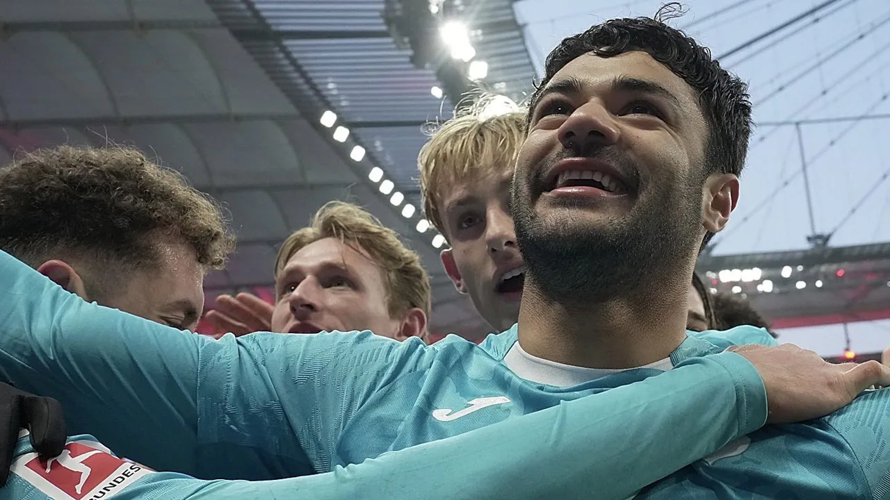 Ozan Kabak, Can Uzun'u üzdü