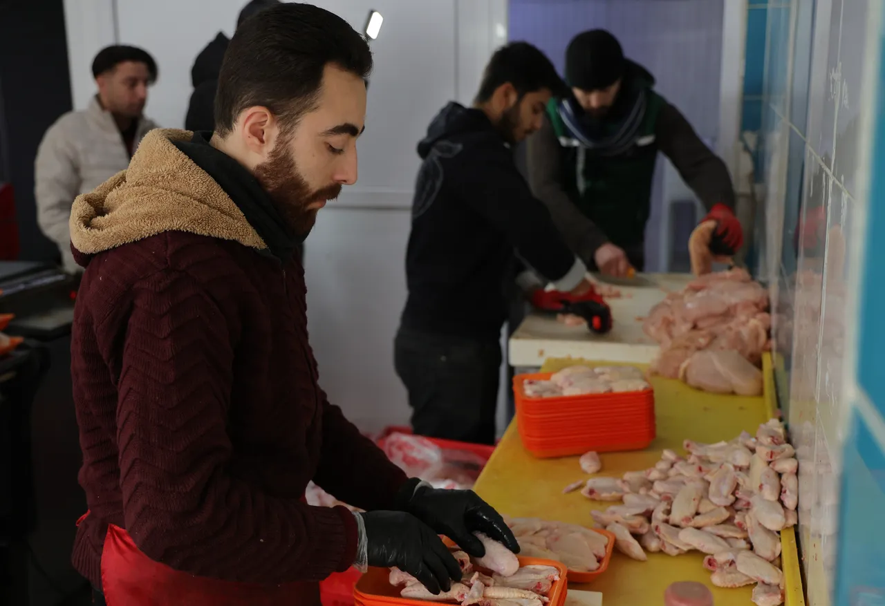 Tavukta zam beklenirken fiyatlar yerinden oynamadı! Nedeni belli oldu