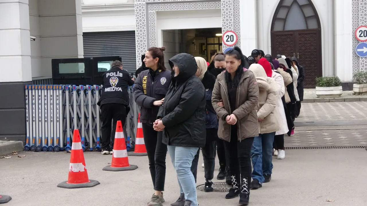 Yapay zekayla kadın profili açıp vurgun yapmışlar! Dikkat çeken ‘483 milyon’ detayı