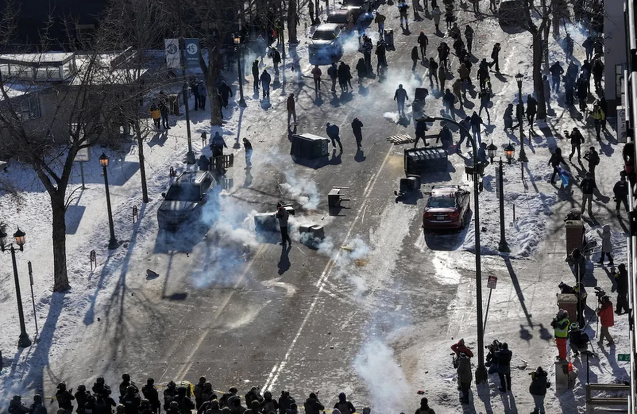 ABD'de hükümet kapanıyor! Minnesota’da sıkılan kurşun Trump yönetimini kilitledi