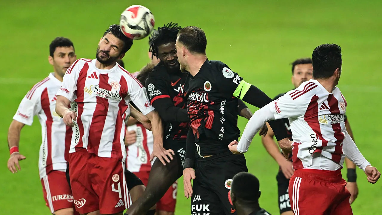 Antalyaspor, Gençlerbirliği'ni 2 golle geçti