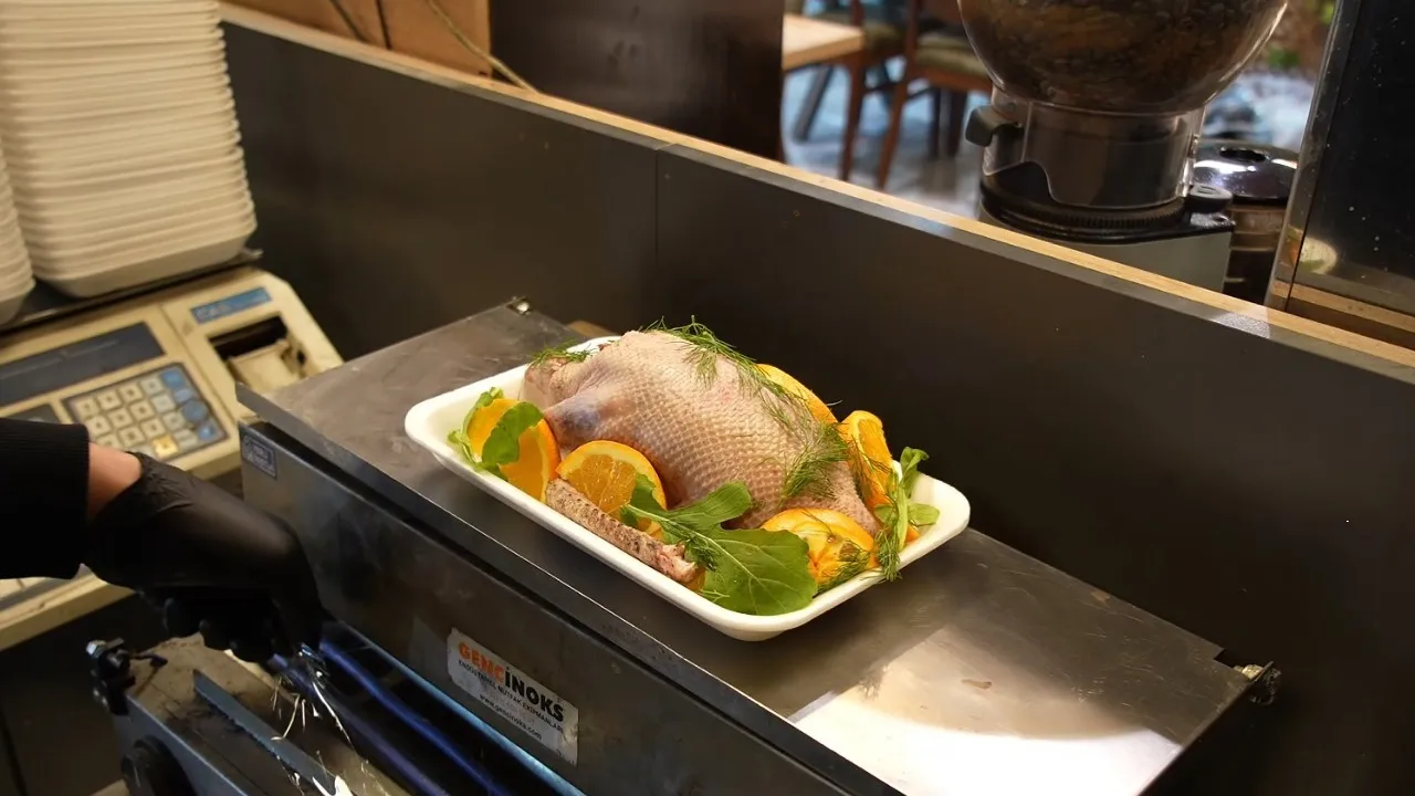 Aşeren kadına belediyeden servis! 