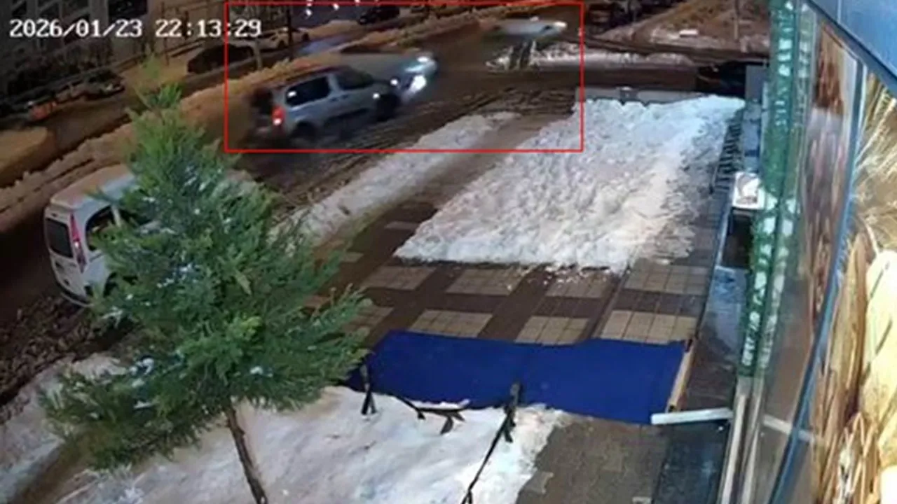 Diyarbakır'da zincirleme kaza! 6 araç birbirine girdi, yaralılar var