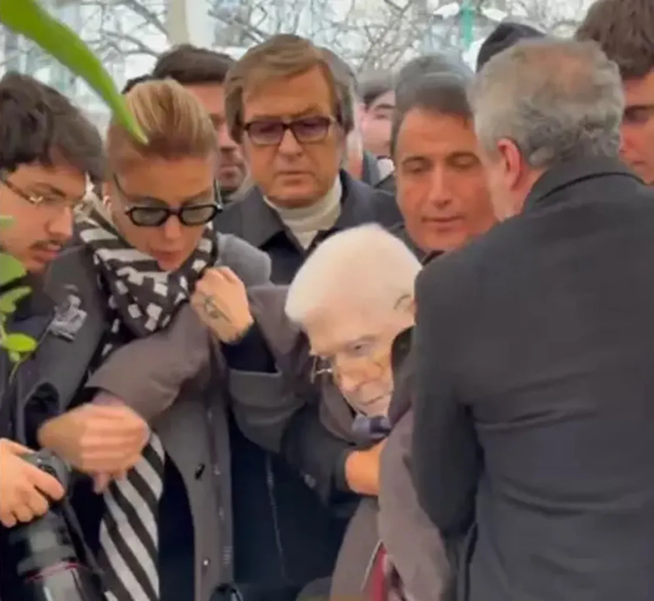 İzzet Günay'ın bayıldığı anlar