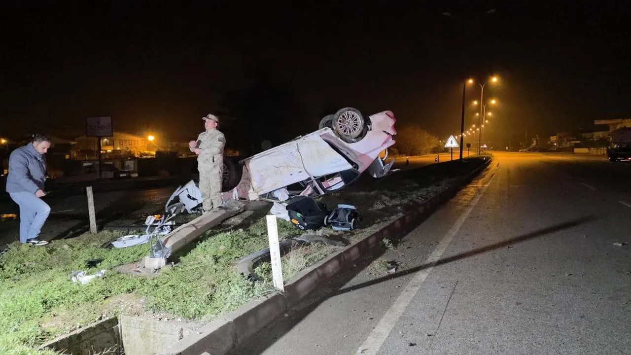 Hatay'da feci kaza! Takla atan arabana bir aileyi parçaladı