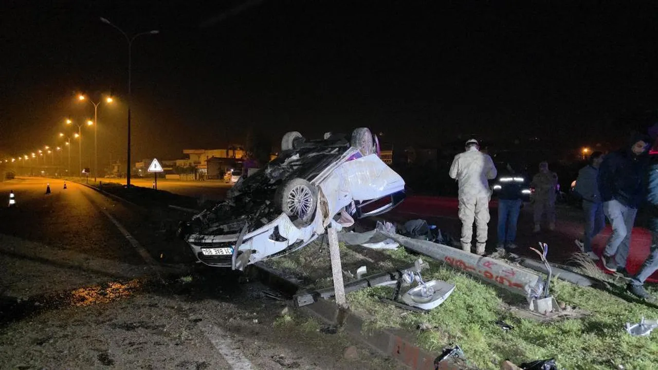 Hatay'da feci kaza! Takla atan arabana bir aileyi parçaladı