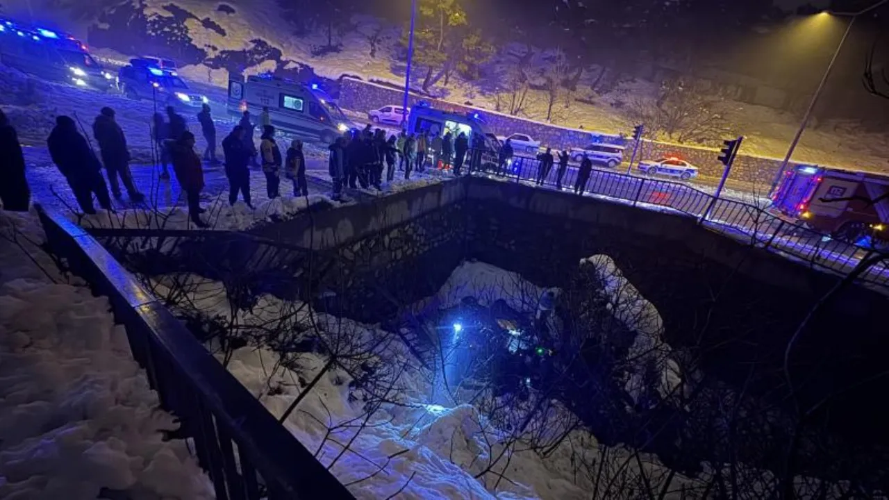 Kahramanmaraş’ta kaza! Otomobil köprüden uçtu: 5 yaralı