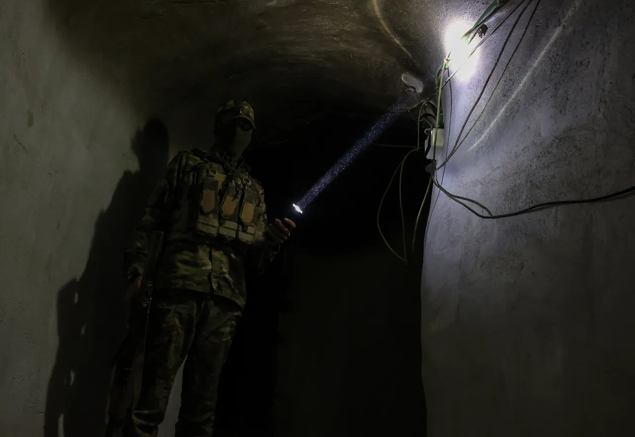 Terör örgütünün Suriye'deki gizli ağı: Evlerinden altından birbirine bağlanan tüneller çıktı!