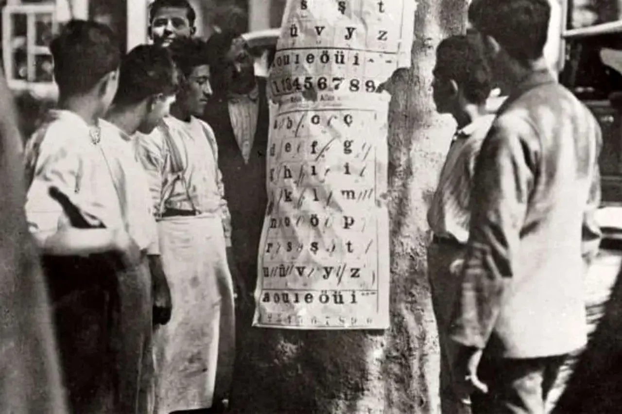 Türkler Latin alfabesini Harf İnkılabı ile mi öğrendi?