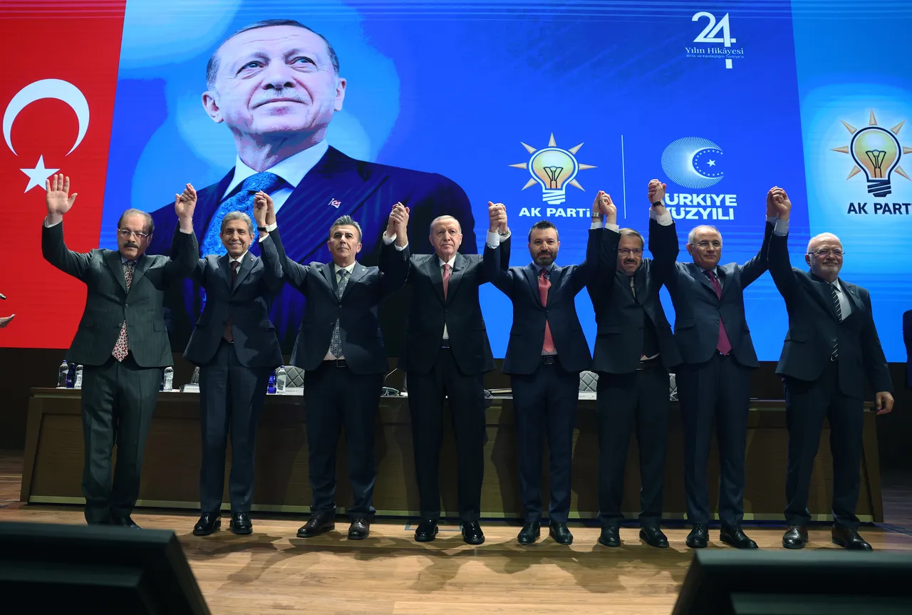 4 belediye başkanı daha AK Parti'ye katıldı