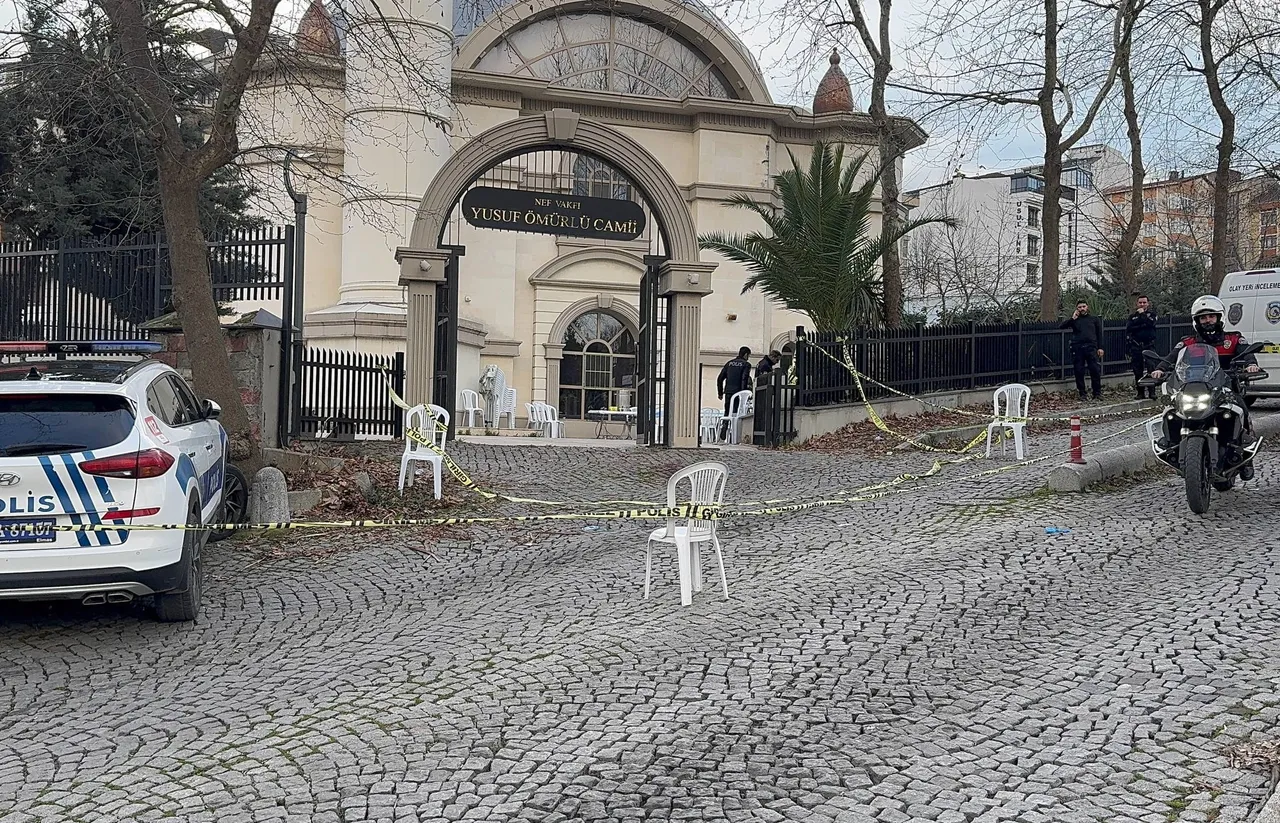 Kağıthane’de ağabey, annesinin cenazesinde kardeşini silahla vurarak öldürdü