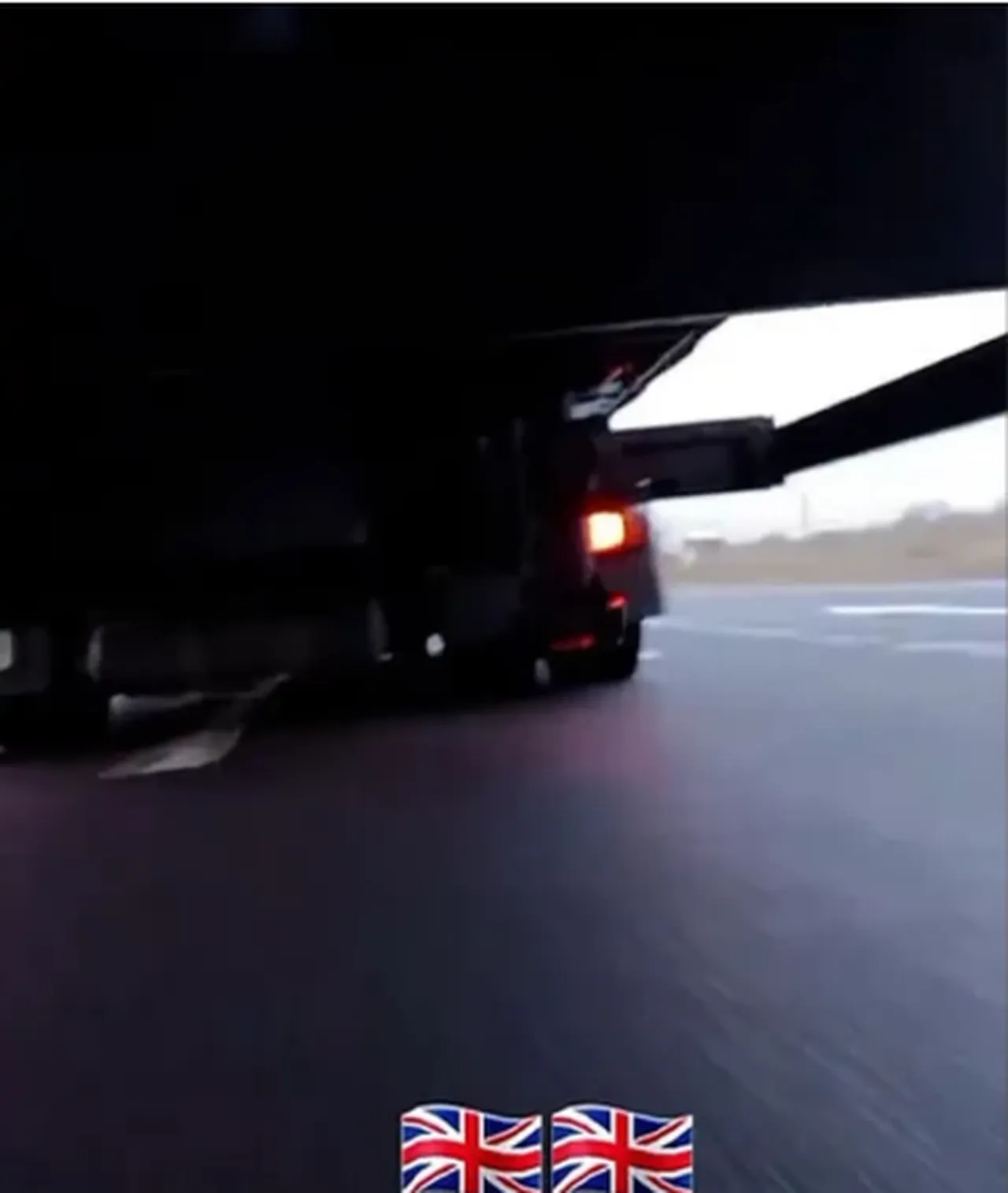 Kamyonun altına gizlenerek İngiltereye sızdı! Sudanlı göçmenin korkunç yolculuğu kamerada