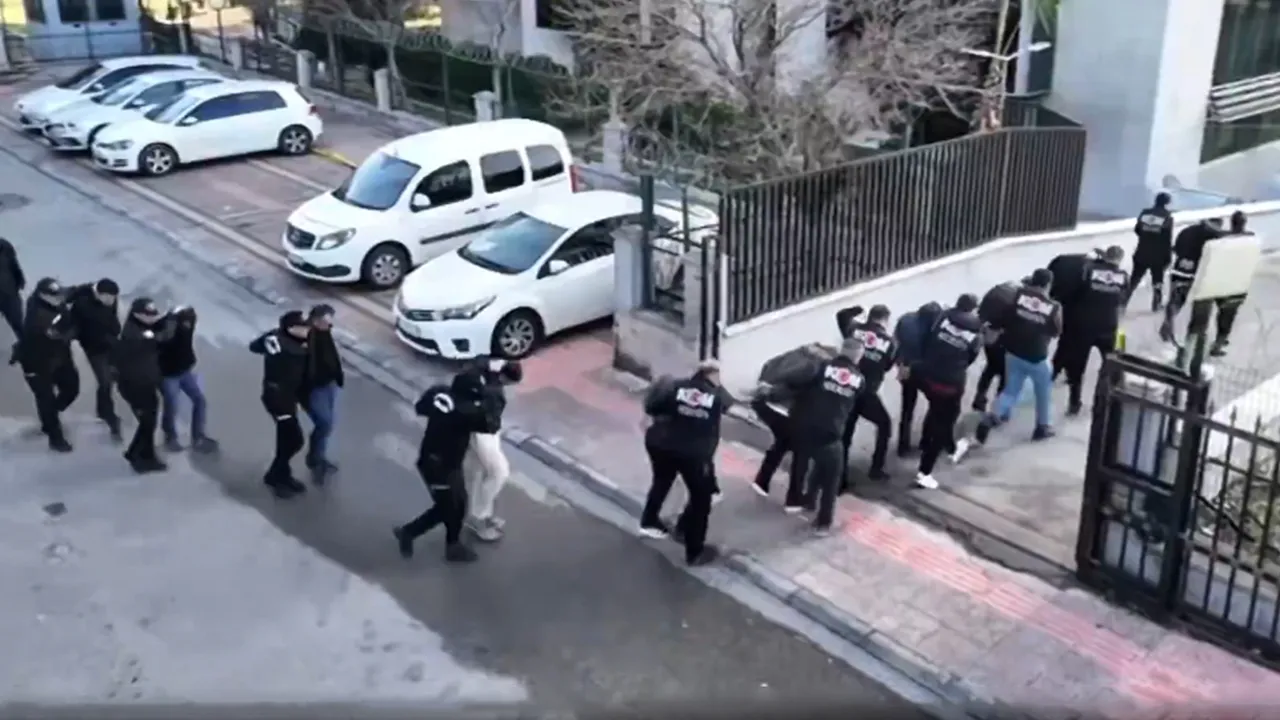 Mersin'in kabusu olan Barış Turgut çetesi çökertildi!