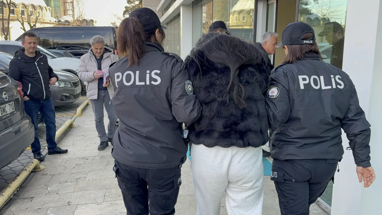 Sosyal medyada polise hakarete kelepçe! 19 suç kaydı çıktı