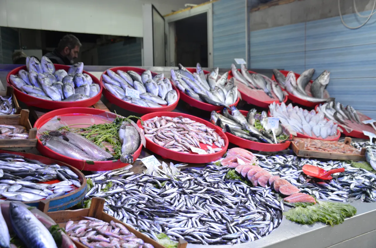 Tezgahlarda en çok satılan balık! Kilosu 150 TL 