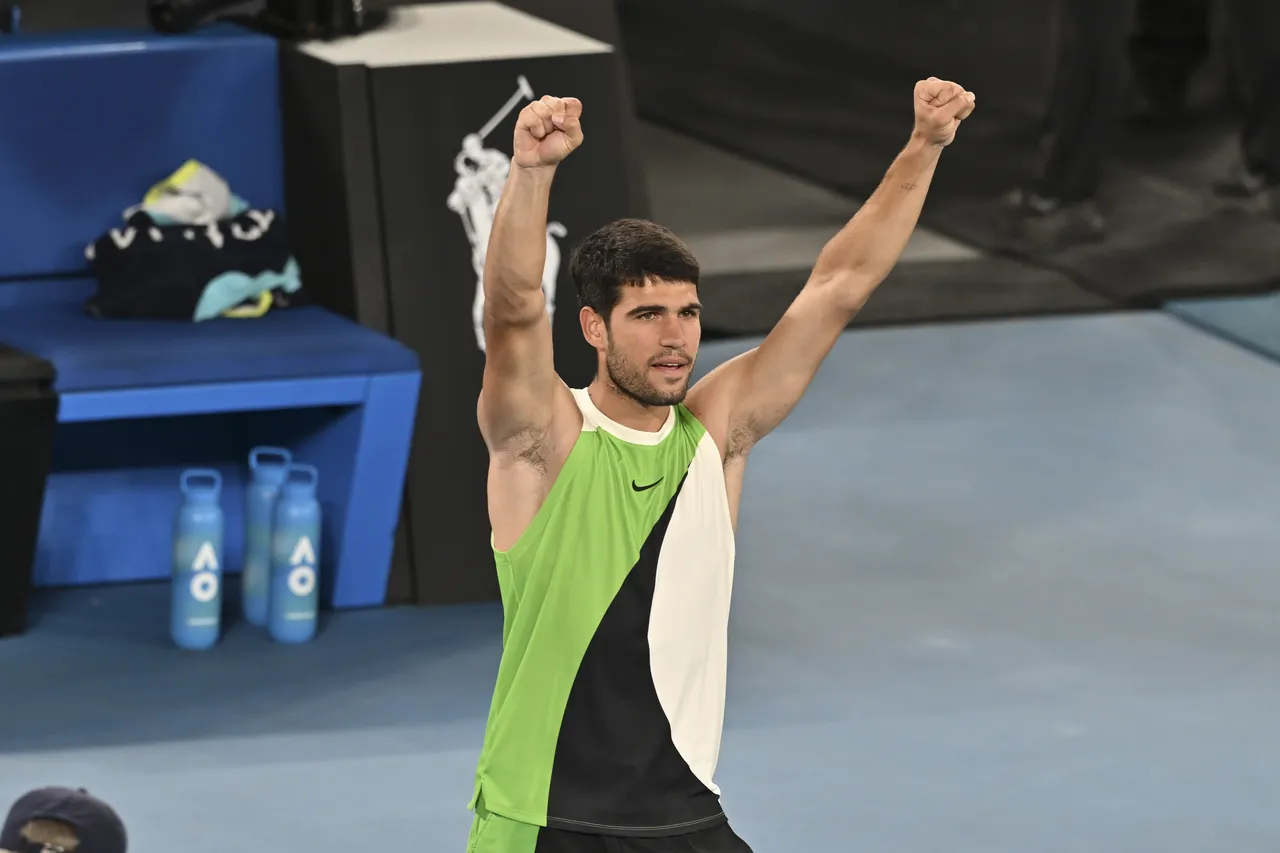 Avustralya Açık'ta ilk kez yarı finale yükselen Alcaraz, Alman Alexander Zverev'in (3) rakibi oldu