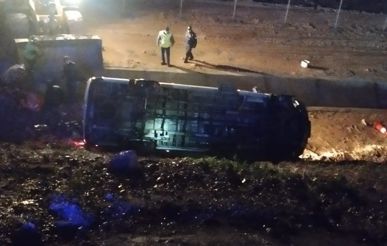 Mersin ve Adana'da işçi servisleri kaza yaptı: Uçuruma yuvarlandılar, çok sayıda yaralı var!