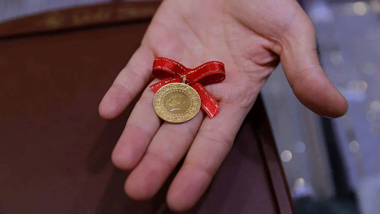 Mini gram altına ilgi yoğun! Altın fiyatları uçtu tercih küçüldü